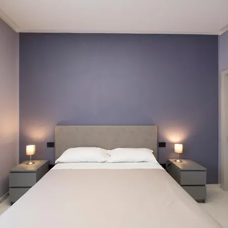 Bed & Breakfast Aphrodite House *