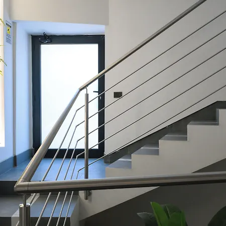 Aphrodite House بومبيي