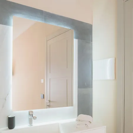 Aphrodite House 3*
