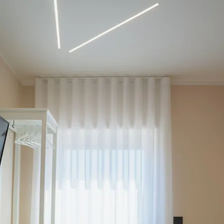 فندق مبيت وإفطار Aphrodite House 4*